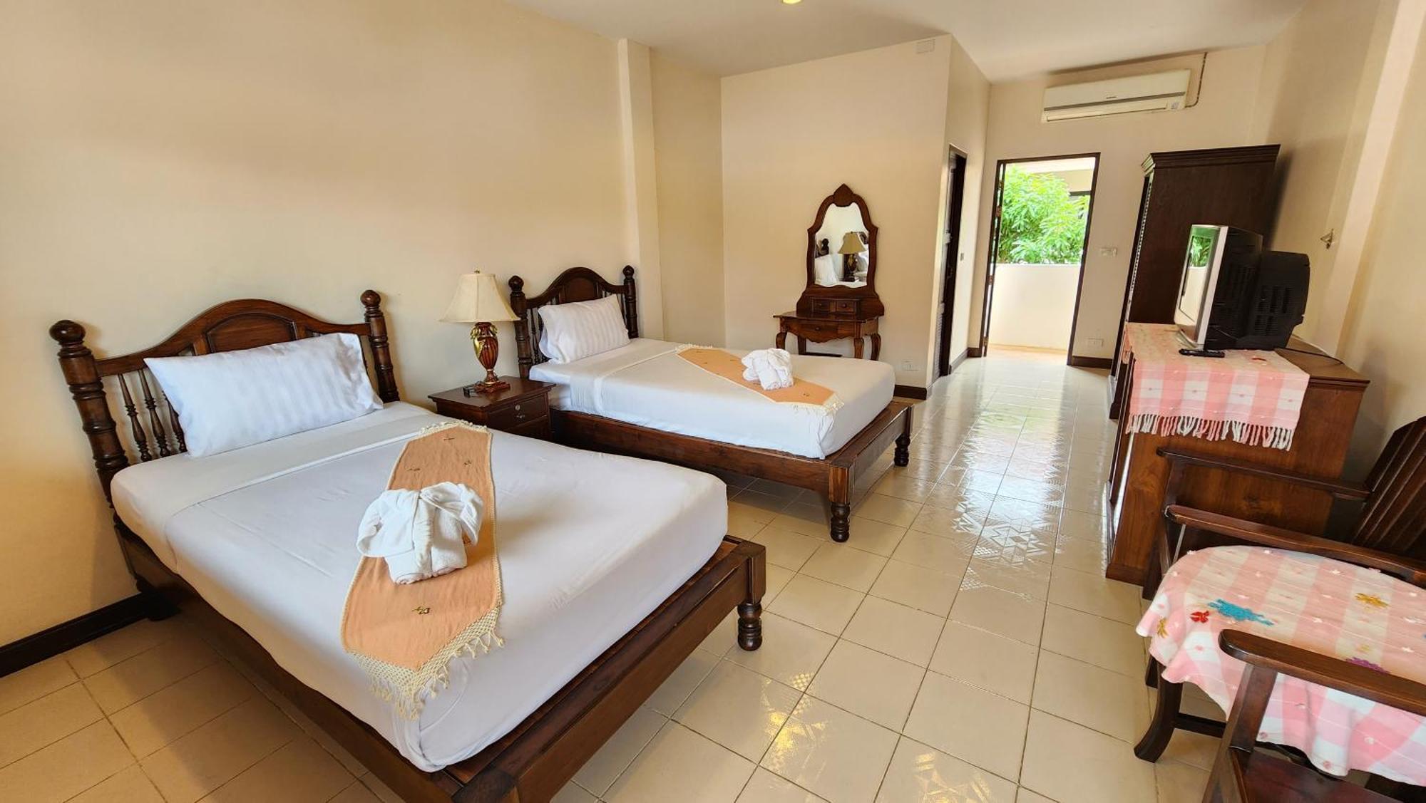 Panupong Hotel пляж Чавенг Екстер'єр фото
